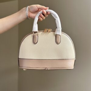 【AT9330】Coach（コーチ）のミルクティーカラー貝殻バッグ - エレガントな都会のエレガンスを演出 | Coach New York