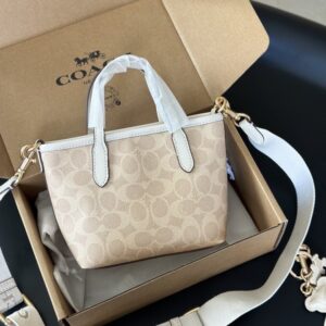 【AT9332】Coachクラシックシリーズハンドバッグ、エレガントなミルクホワイト色 | Coach New York
