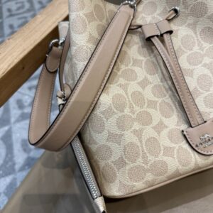 【AT9335】Coach（コーチ）クラシックRowanシリーズバケットバッグ、都会の女性に必須のファッションアイテム | Coach New York