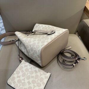【AT9335】Coach（コーチ）クラシックRowanシリーズバケットバッグ、都会の女性に必須のファッションアイテム | Coach New York