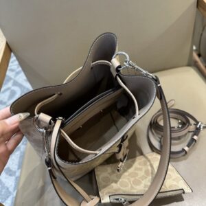 【AT9335】Coach（コーチ）クラシックRowanシリーズバケットバッグ、都会の女性に必須のファッションアイテム | Coach New York