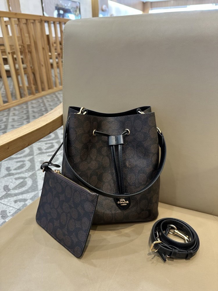 【AT9338】Coachクラシックモノグラムパターン バケットバッグ、都会の知恵と贅沢な質感が魅力 | Coach