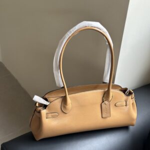 【AT9339】ハイエンドブランドのエレガントなハニーブラウンレザーショルダーバッグ | Coach