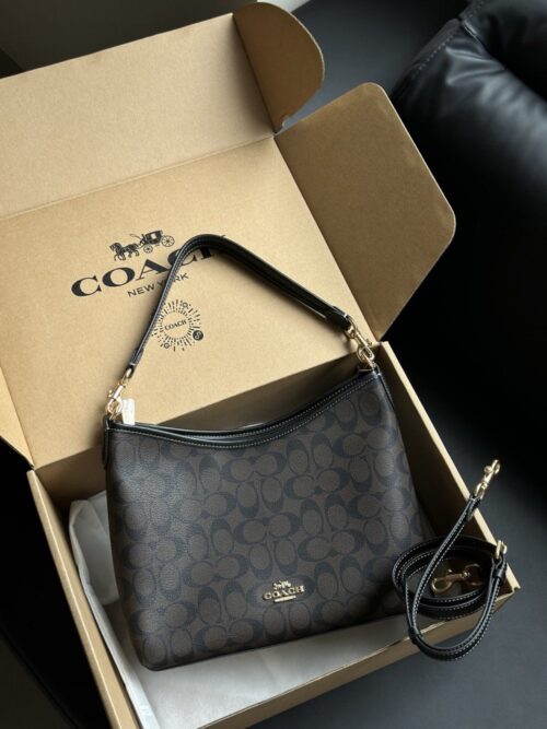 【AT9346】コーチ（Coach）ニューヨーク オールドフラワーショルダーバッグ - 都会の優雅さを演出 | Coach New York