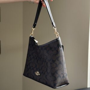 【AT9346】コーチ（Coach）ニューヨーク オールドフラワーショルダーバッグ - 都会の優雅さを演出 | Coach New York
