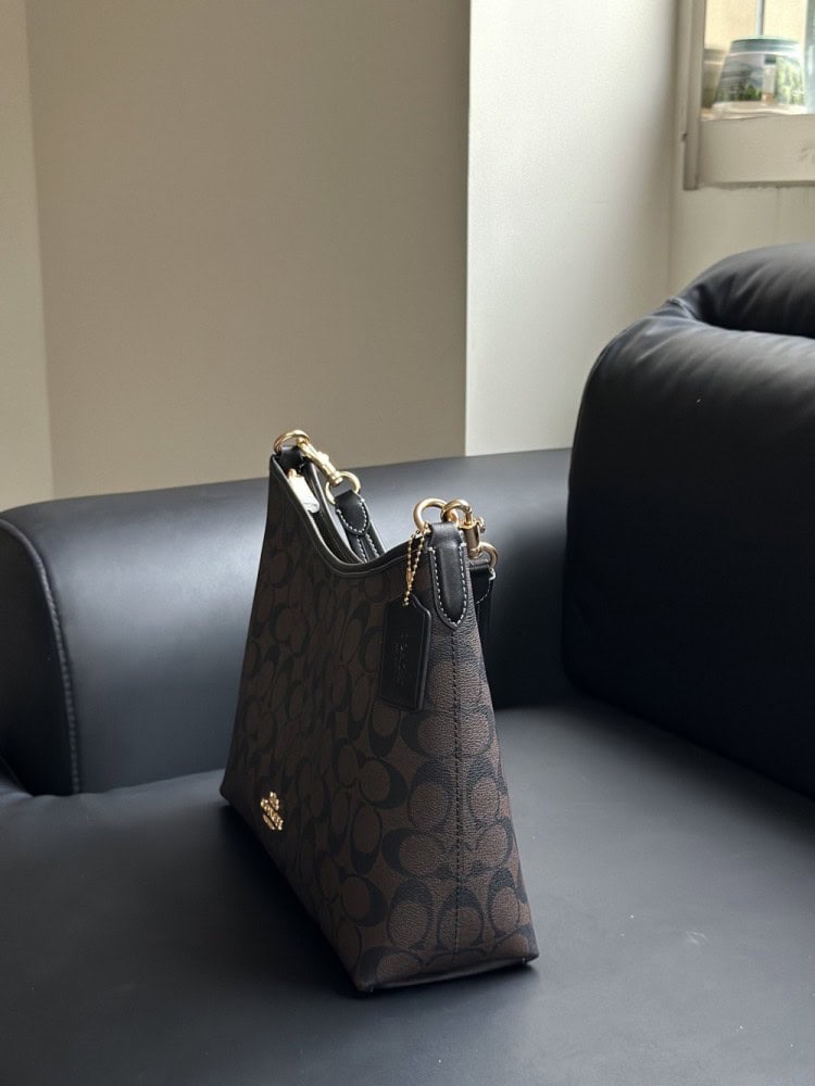 【AT9346】コーチ（Coach）ニューヨーク オールドフラワーショルダーバッグ - 都会の優雅さを演出 | Coach New York