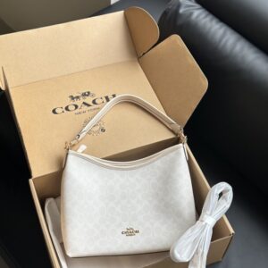 【AT9349】Coachクラシックバケツバッグ - 優雅な白色レザーバッグ、オフィス通勤やデートに最適 | Coach New York