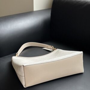 【AT9349】Coachクラシックバケツバッグ - 優雅な白色レザーバッグ、オフィス通勤やデートに最適 | Coach New York