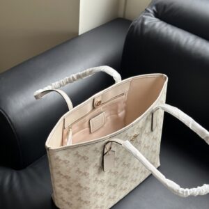 【AT9351】Coach（コーチ）馬車プリントトートバッグ - 上質な柔らかいレザー素材とエレガントなデザイン | Coach