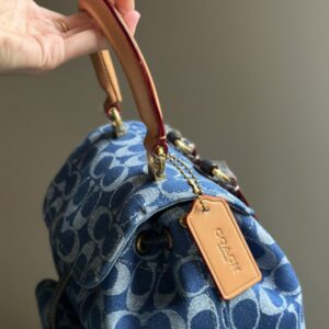 【AT9354】Coach New York クラシックデニムブルーバケツバッグ - 優雅なヴィンテージスタイル | Coach