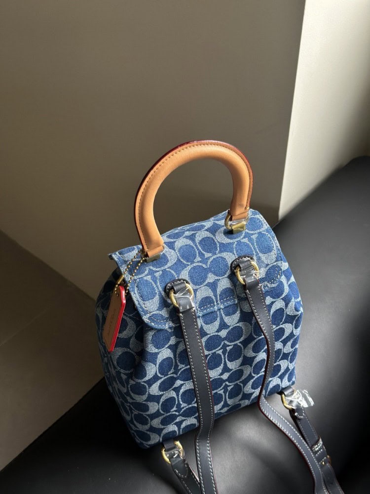 【AT9354】Coach New York クラシックデニムブルーバケツバッグ - 優雅なヴィンテージスタイル | Coach
