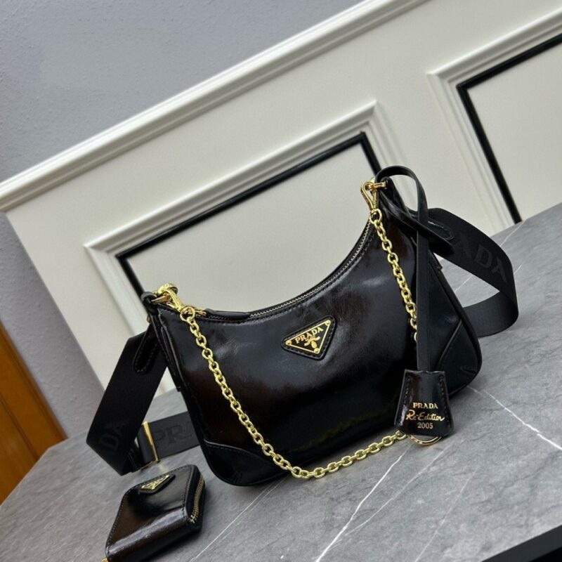 【AT9358】プラダ PRADA クラシックな3WAYショルダーバッグ、オイル仕上げレザー、都会の日常に最適！ | Prada Milano