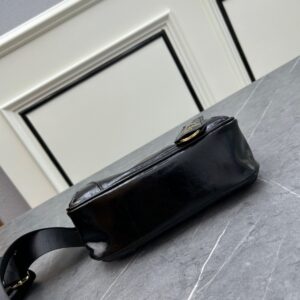 【AT9358】プラダ PRADA クラシックな3WAYショルダーバッグ、オイル仕上げレザー、都会の日常に最適！ | Prada Milano
