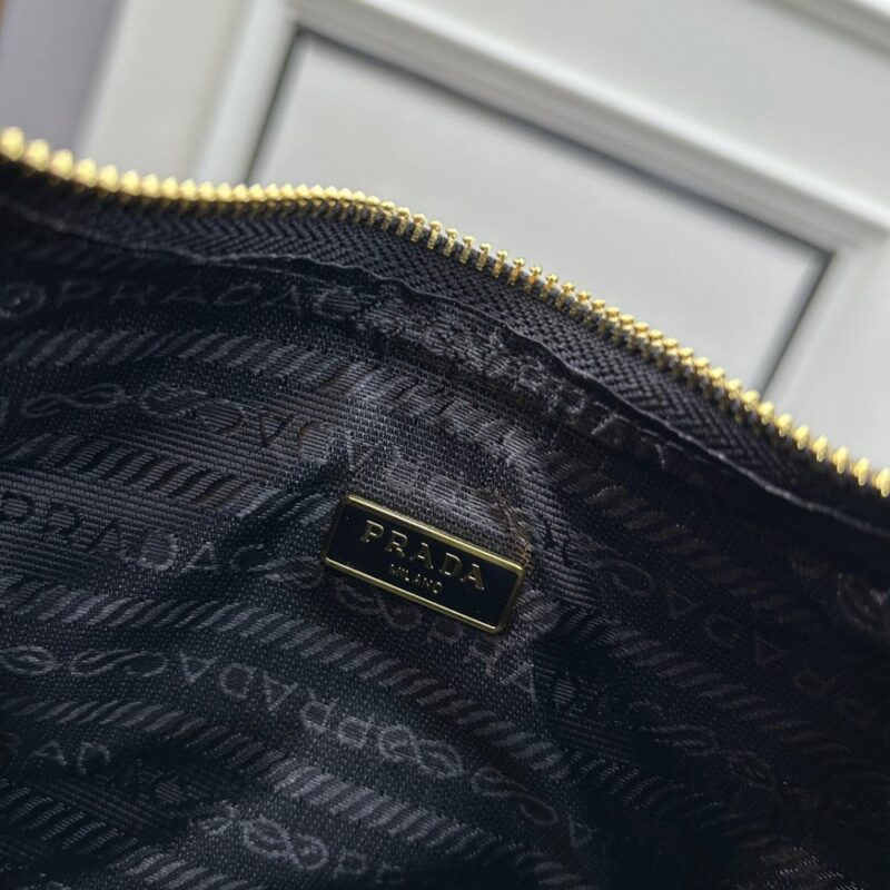 【AT9358】プラダ PRADA クラシックな3WAYショルダーバッグ、オイル仕上げレザー、都会の日常に最適！ | Prada Milano