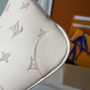 【AT9362】ルイ・ヴィトン　モノグラム型押しレザーハンドバッグ | Louis Vuitton Paris