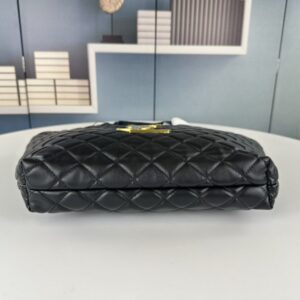 【AT9368】YSL ラムスキン ダイヤモンドバッグ - フレンチエレガンスとモダンファッションの完璧な出会い | Saint Laurent Paris