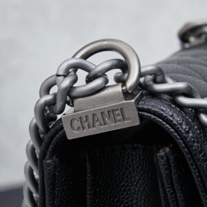 【AT9370】シャネル Boyシリーズ: 都市のエレガントな典型 - ハンドバッグ | Chanel Paris