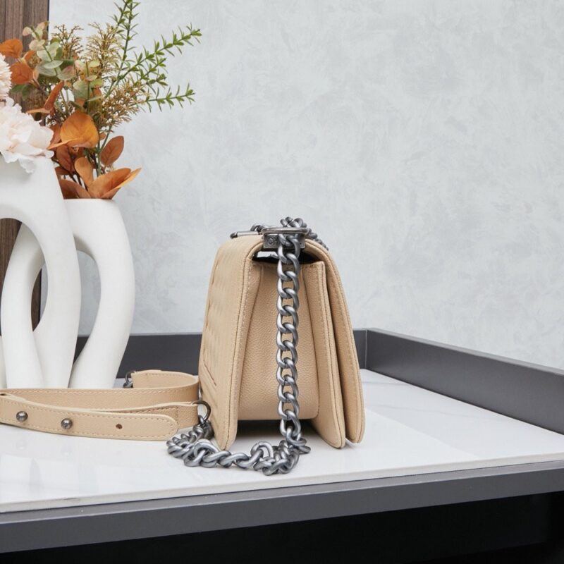 【AT9370】シャネル Boyシリーズ: 都市のエレガントな典型 - ハンドバッグ | Chanel Paris
