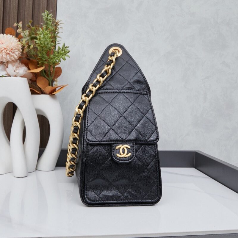 【AT9372】シャネルのクラシックダイヤ柄ハンドバッグ - 都会のエレガンスを演出 | Chanel Paris