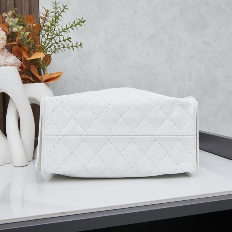 【AT9374】シャネルの25シリーズクラシックハンドバッグ、エレガントなデザインと高級感を演出！ | Chanel