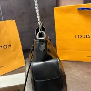 【AT9376】ルイ・ヴィトンのバックウォーリアーキャリーオールバッグ、都会の女性のための贅沢なブラックバッグ | Louis Vuitton Malletier