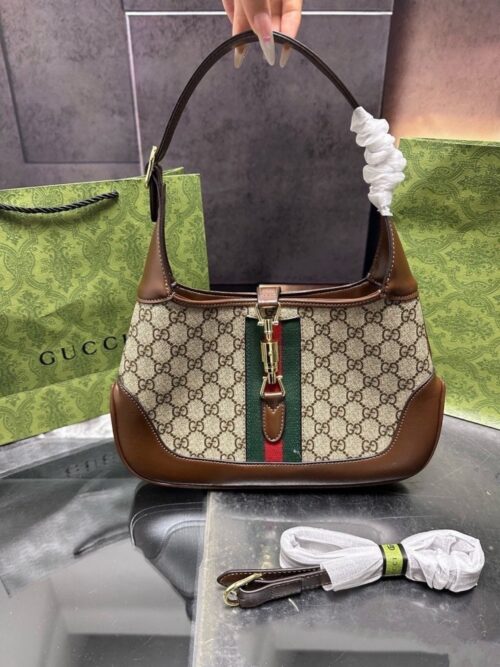 【AT9377】Gucci Jackie 1961アンダーバッグ - クラシックなレトロと現代のファッションの完璧な融合 | Gucci