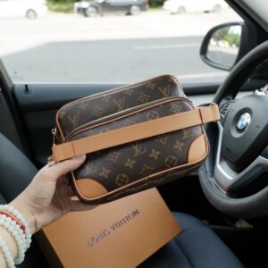 【AT9385】ルイ・ヴィトンのモノグラムショルダーバッグ - ファッションとエレガンスの融合 | Louis Vuitton Malletier