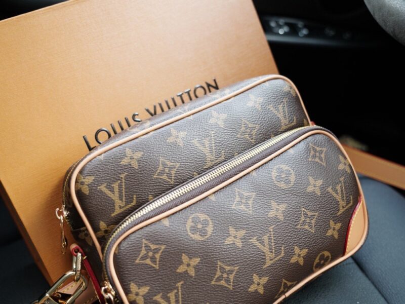 【AT9385】ルイ・ヴィトンのモノグラムショルダーバッグ - ファッションとエレガンスの融合 | Louis Vuitton Malletier