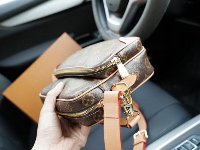 【AT9385】ルイ・ヴィトンのモノグラムショルダーバッグ - ファッションとエレガンスの融合 | Louis Vuitton Malletier