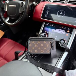 【AT9391】ルイヴィトンボスプルスショルダーバッグ　高級な紳士のアートを称賛する | Louis Vuitton