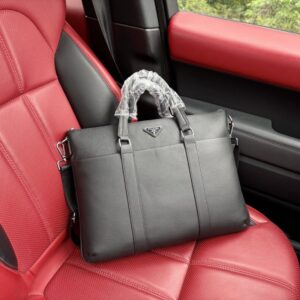 【AT9394】高級メンズブリーフケース - PRADAの都市のエリート向けビジネスアート品 | Prada Italy
