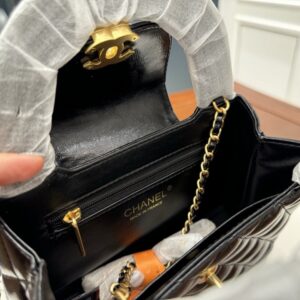 【AT9399】チャネル クラシックなケリーハンドバッグ - 贅沢な牛革素材とダイヤ柄ステッチング技術で高級感を演出 | Chanel