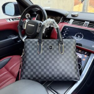 【AT9400】ルイ・ヴィトンビジネスバッグ: スマートな職場スタイルを演出する高級牛革バッグ | Louis Vuitton Paris