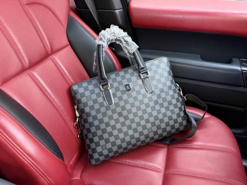 【AT9400】ルイ・ヴィトンビジネスバッグ: スマートな職場スタイルを演出する高級牛革バッグ | Louis Vuitton Paris