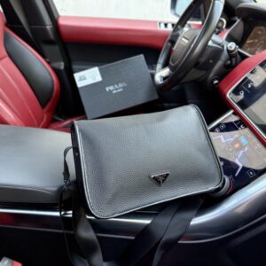 【AT9404】プラダの贅沢な郵便配達バッグ - 都市の精鋭におすすめのエレガントなアイテム | Prada Milano