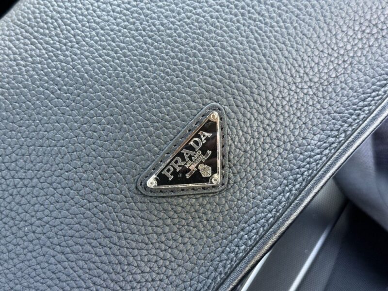 【AT9404】プラダの贅沢な郵便配達バッグ - 都市の精鋭におすすめのエレガントなアイテム | Prada Milano