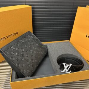 【AT9414】ルイ・ヴィトンの高級革製品セット - 贅沢な贈り物やビジネスに最適 | LV