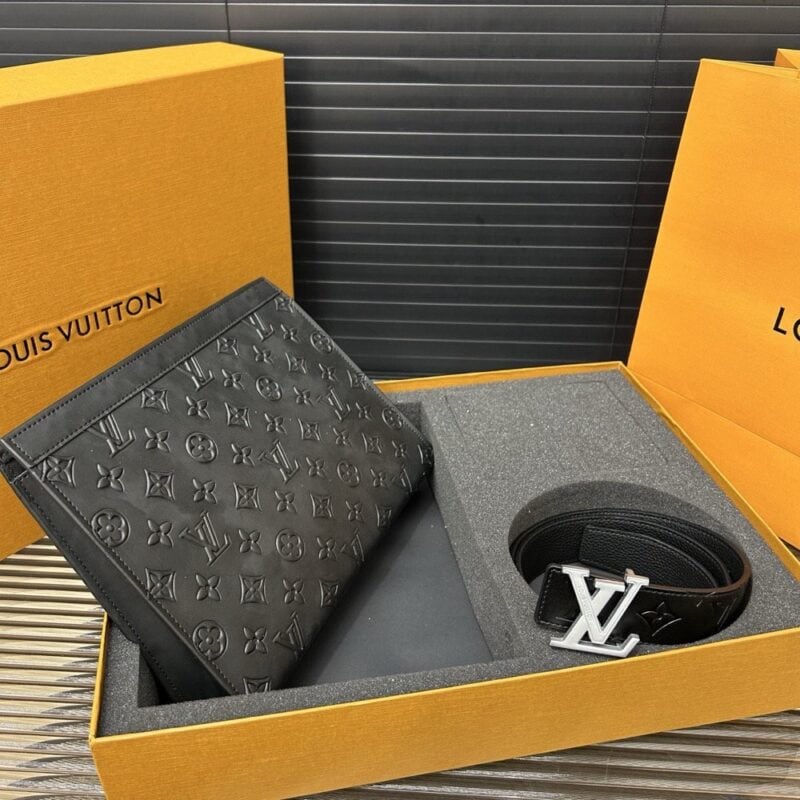 【AT9414】ルイ・ヴィトンの高級革製品セット - 贅沢な贈り物やビジネスに最適 | LV