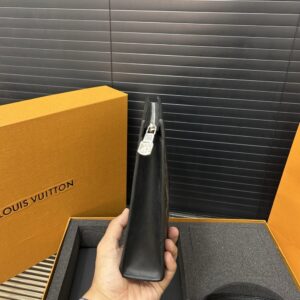 【AT9414】ルイ・ヴィトンの高級革製品セット - 贅沢な贈り物やビジネスに最適 | LV