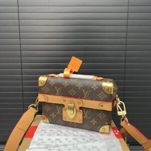 【AT9420】ルイ・ヴィトン クラシック ソウル・トランクシリーズ モノグラムキャンバス ショルダーバッグ 19 x 15cm | Louis Vuitton Malletier