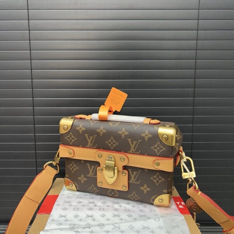 【AT9420】ルイ・ヴィトン クラシック ソウル・トランクシリーズ モノグラムキャンバス ショルダーバッグ 19 x 15cm | Louis Vuitton Malletier
