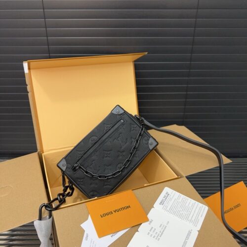 【AT9421】ルイ・ヴィトンMini Soft Trunkチェーンボックスバッグ- 都会的な贅沢なエレガンスを演出！ | LV