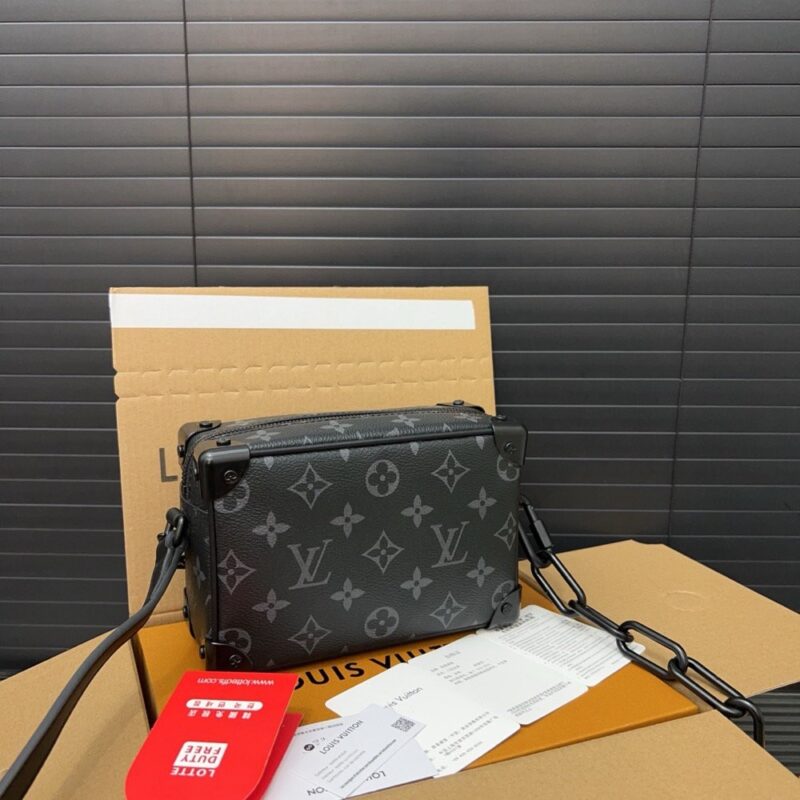 【AT9422】ルイ・ヴィトンモノグラム型押しチェーンバッグ | Louis Vuitton Malletier