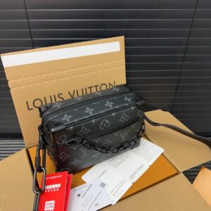 【AT9422】ルイ・ヴィトンモノグラム型押しチェーンバッグ | Louis Vuitton Malletier
