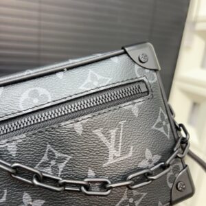 【AT9422】ルイ・ヴィトンモノグラム型押しチェーンバッグ | Louis Vuitton Malletier