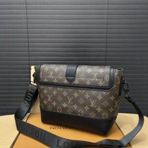 【AT9437】ルイ・ヴィトンのモノグラムプリントメッセンジャーバッグ - 高級レザーデザイン、都市通勤やビジネスに最適 | Louis Vuitton Malletier