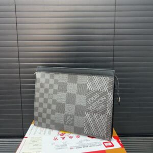 【AT9439】Louis Vuitton ルイ・ヴィトン Damier チェック柄ハンドバッグ、都会の紳士のための贅沢なファッションアイテム | Louis Vuitton Paris