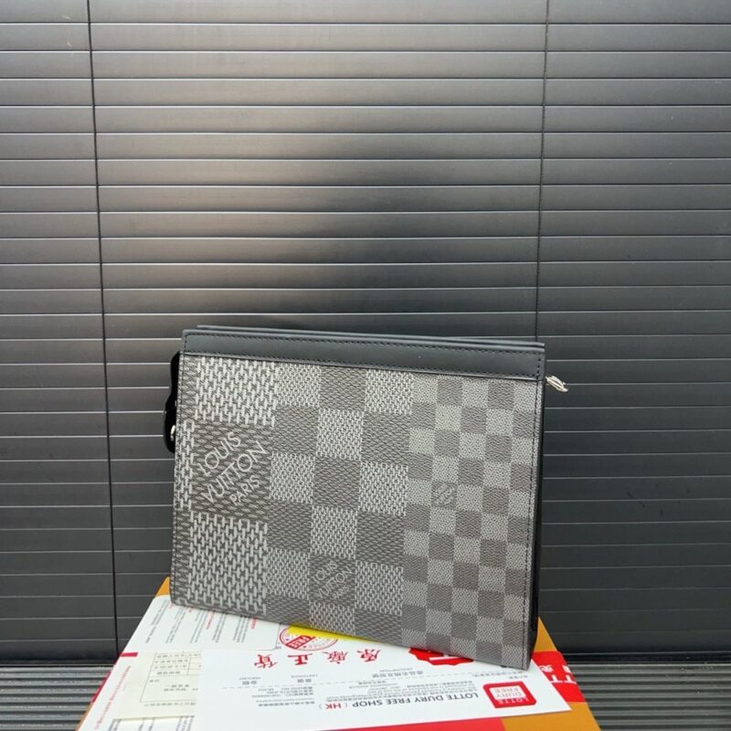 【AT9439】Louis Vuitton ルイ・ヴィトン Damier チェック柄ハンドバッグ、都会の紳士のための贅沢なファッションアイテム | Louis Vuitton Paris
