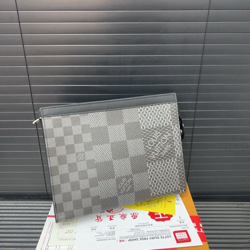 【AT9439】Louis Vuitton ルイ・ヴィトン Damier チェック柄ハンドバッグ、都会の紳士のための贅沢なファッションアイテム | Louis Vuitton Paris