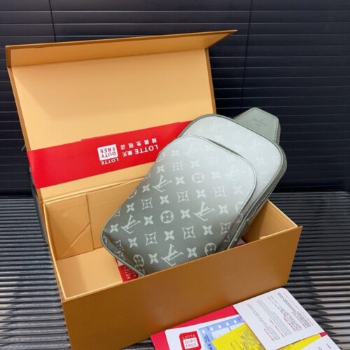 【AT9443】ルイヴィトン アベニュー ショルダーバッグ - 高級モノグラム柄のエレガントなデザイン | Louis Vuitton Paris